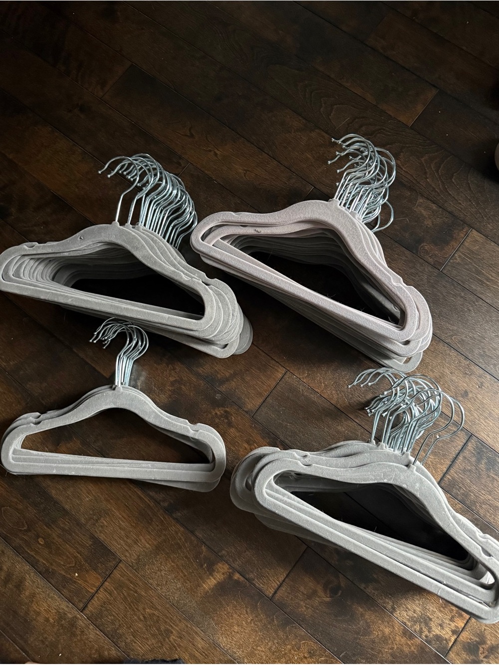 Velvet Non-Slip Shirt Hangers - Light Gray (Set of 85)